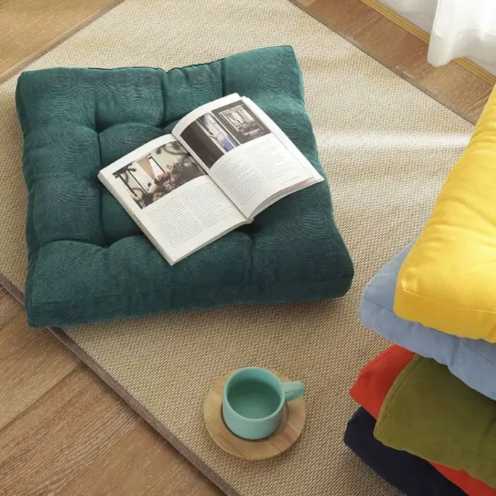 Grand coussin de sol carré en velours côtelé capitonné pour adultes et enfants