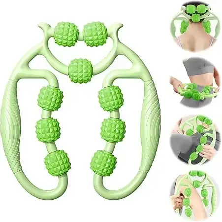 Un rouleau de massage multi-rouleaux à 9 grilles qui roule pour apaiser les muscles