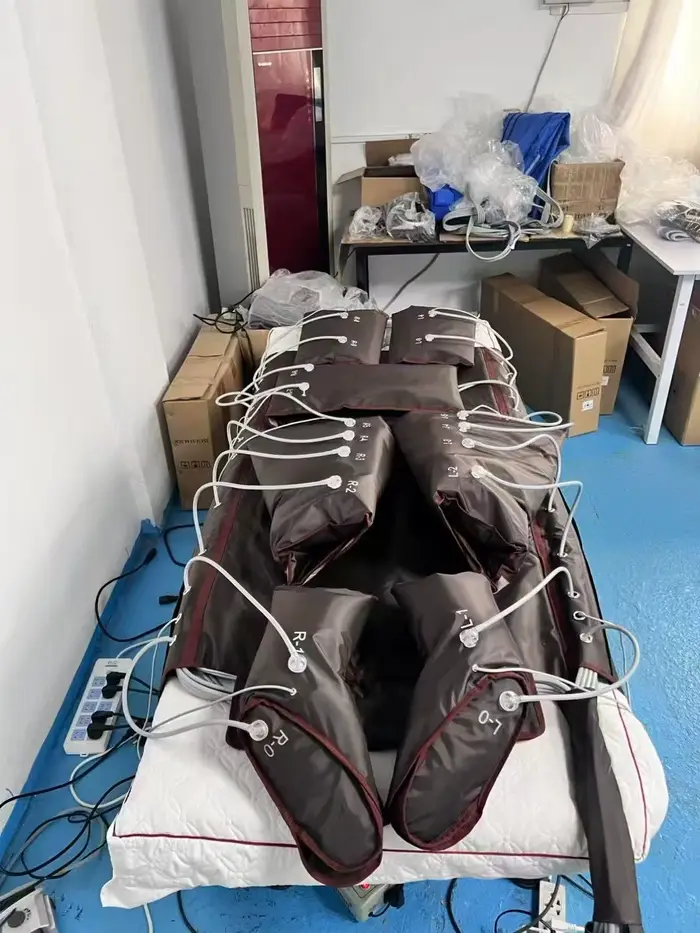 Appareil de pressothérapie 3 en 1 pour drainage lymphatique infrarouge avec EMS