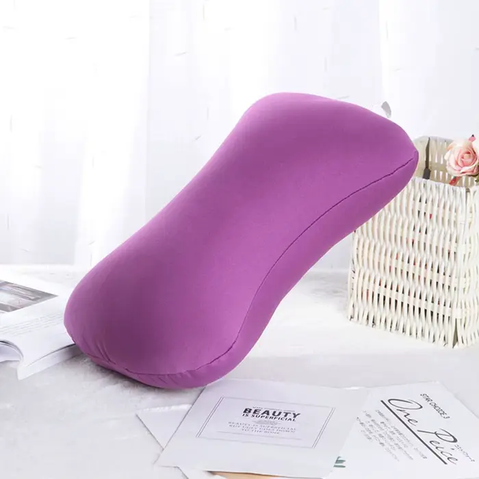 Coussin de soutien en microbilles pour le cou et la tête