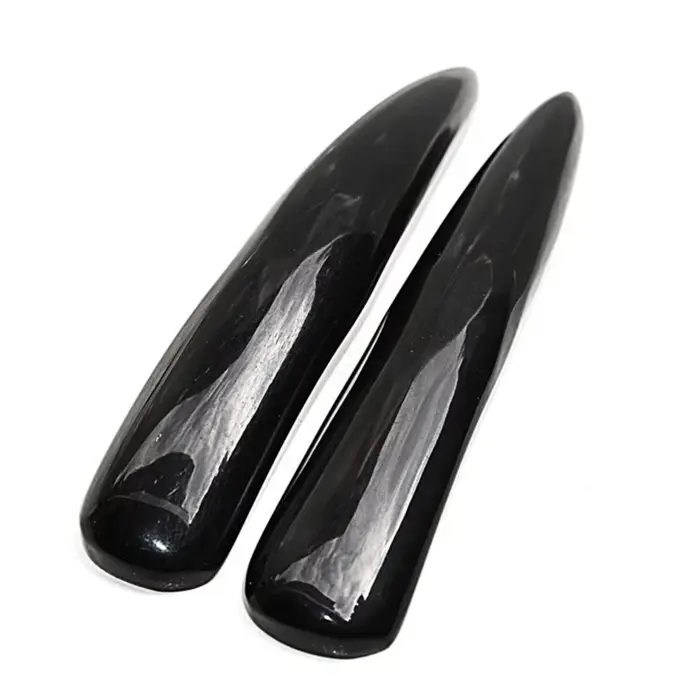 Planche de massage Gua Sha en corne de buffle noire