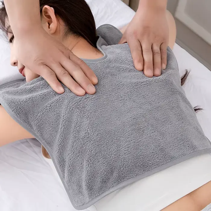 Serviette de massage en microcarence pour salon de beauté