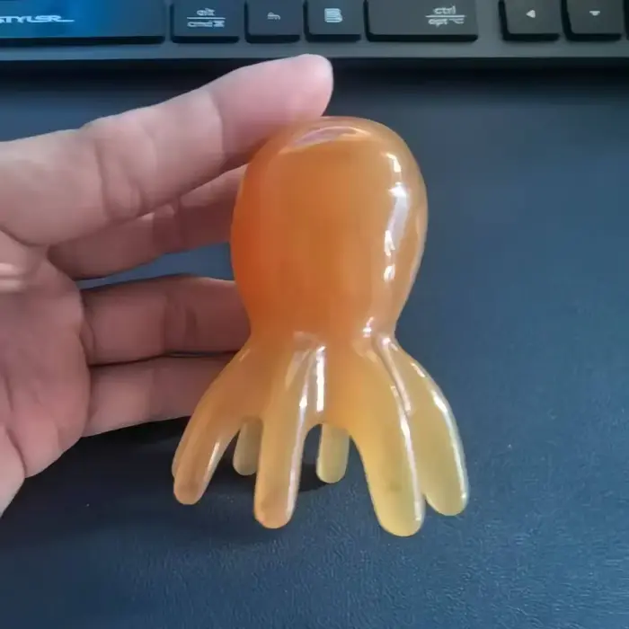 Peigne de massage du cuir chevelu en résine Octopus, outil de soin de santé pour le grattage des mér