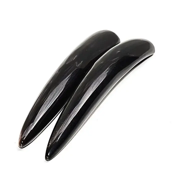Planche de massage Gua Sha en corne de buffle noire